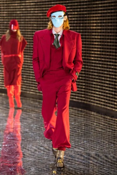 Look 61